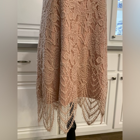 love, Fire ~ Lace Shift Dress with Keyhole Opening in Front & Back - Picture 8 of 15